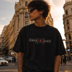 Camiseta nucleo tribal negra delante oversize 1. aromul
